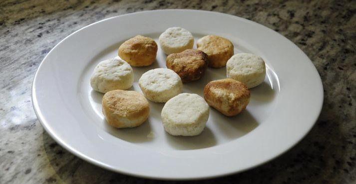 Pieces-of-bandel-cheese