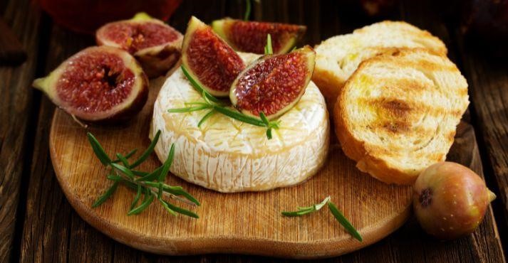 Sakura-cheese-on-cheese-board