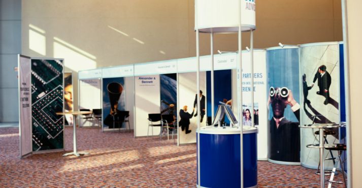 eye catching tradeshow booth